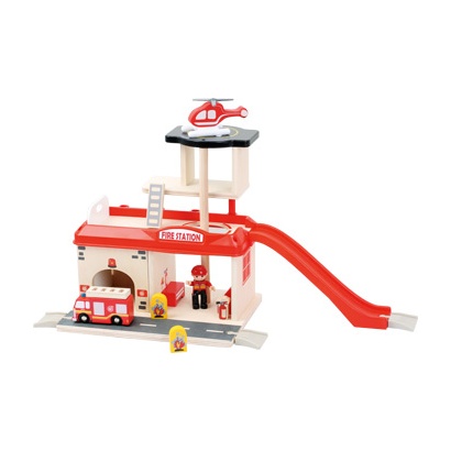 10900_legler_small_foot_feuerwache_mit_zubehoer_fsc_c