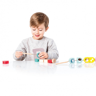 wooden_lacing_toy_set__me_and_my_meal_02